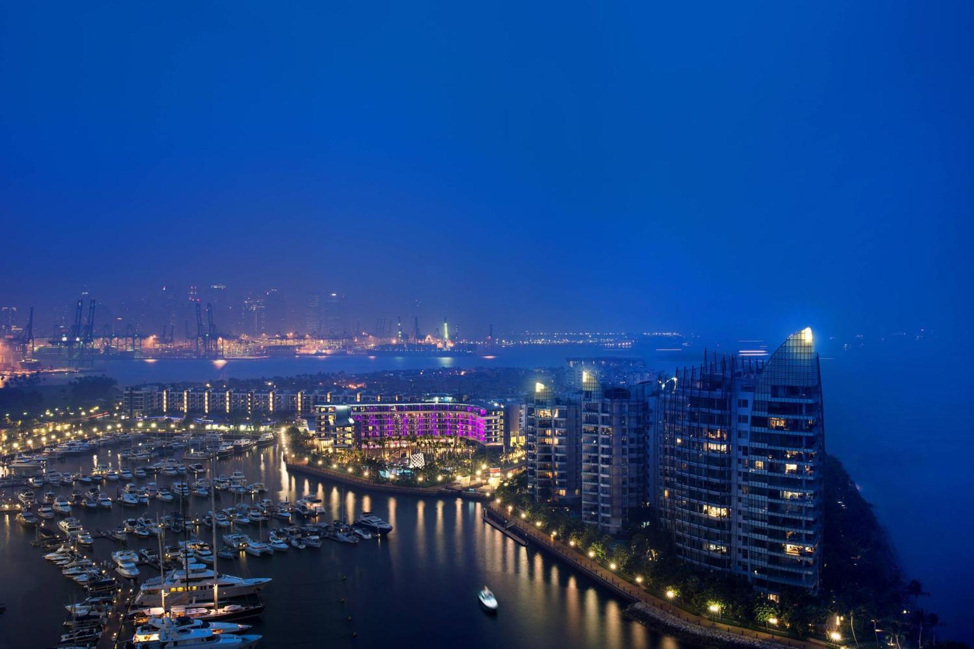 W Singapore - Sentosa Cove מראה חיצוני תמונה Marina del Rey at night